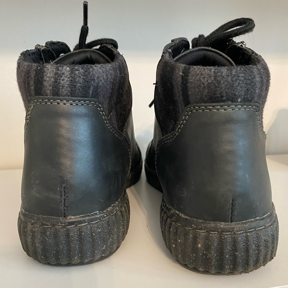 Clarks Black Ankle Boots Women’s size 10 - Picture 4 of 8